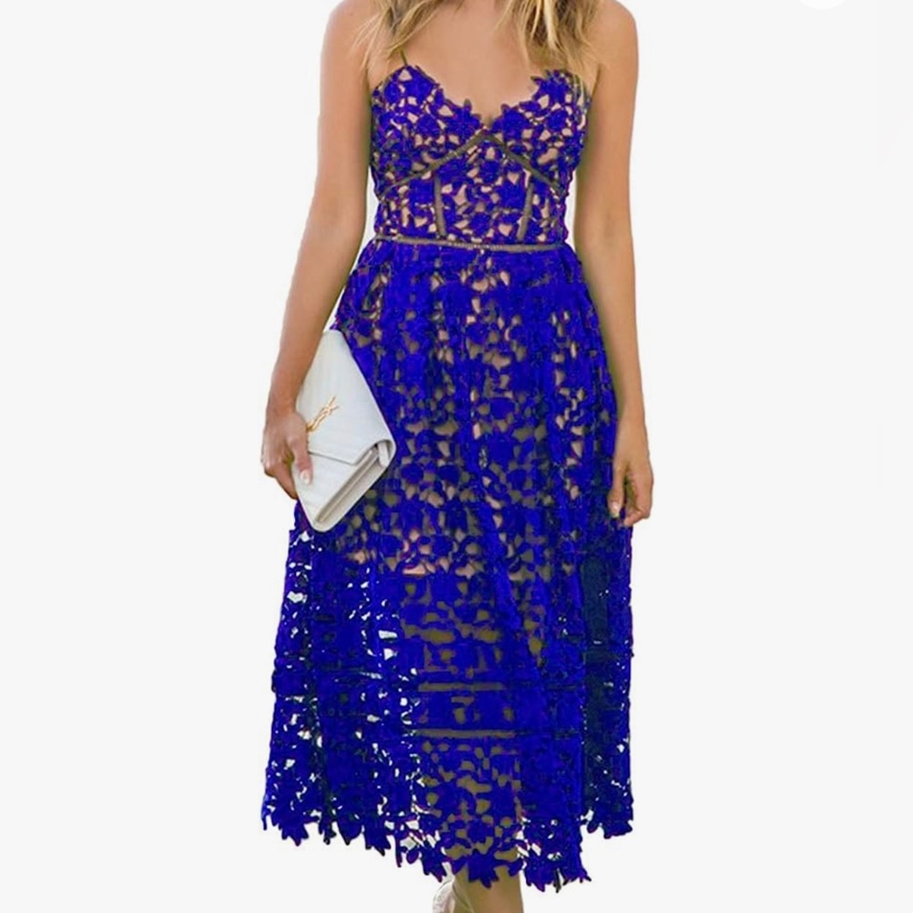 Blue lace sleeveless dress